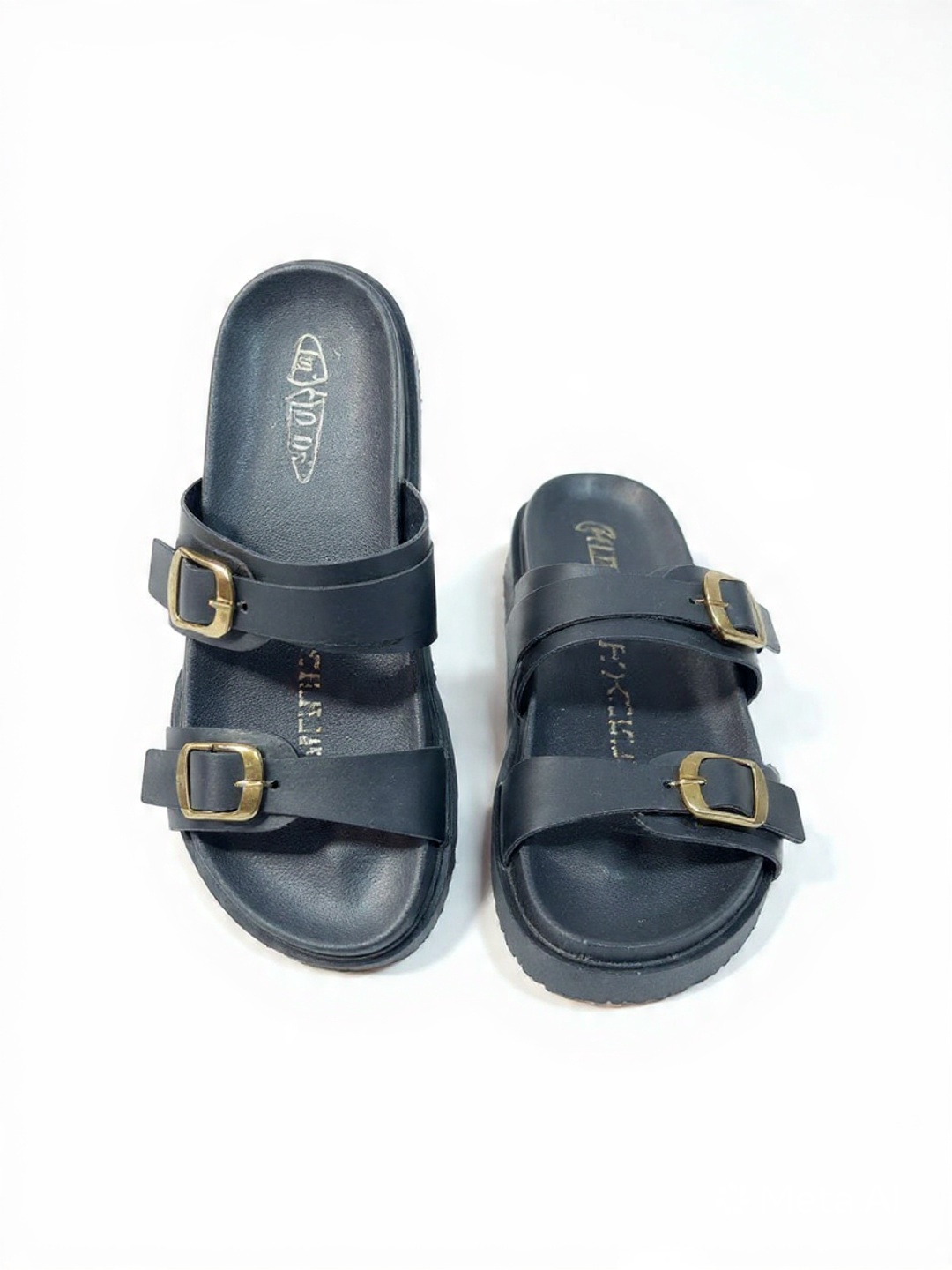 Mules intemporelles à double boucle.